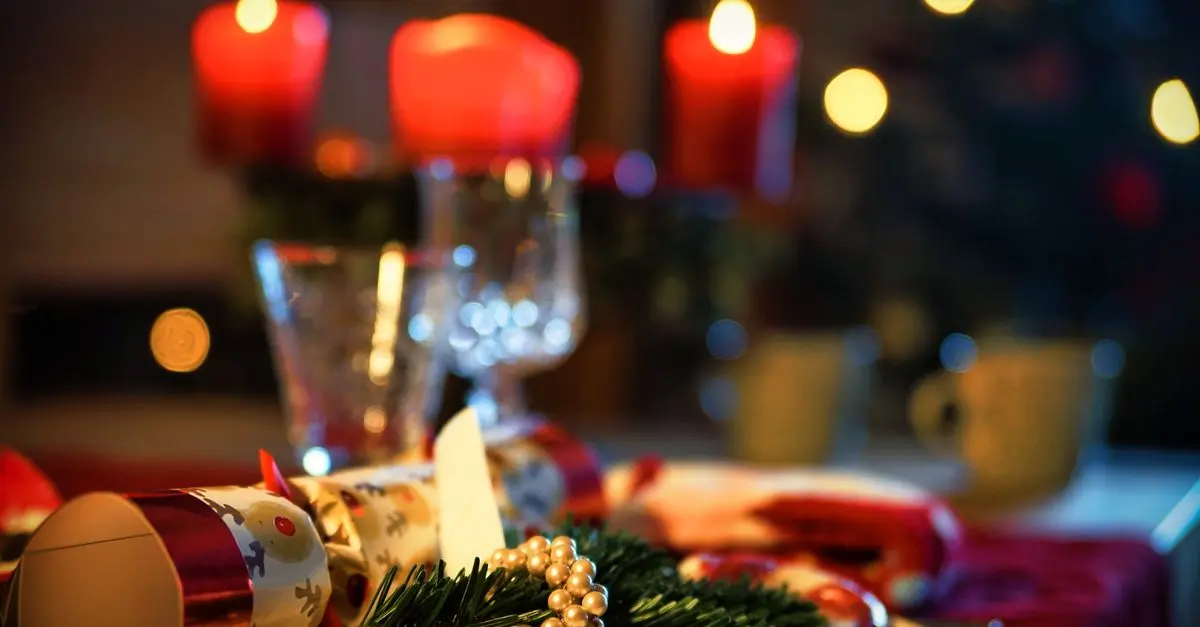 Comment Créer un Plan de Table de Noël Harmonieux