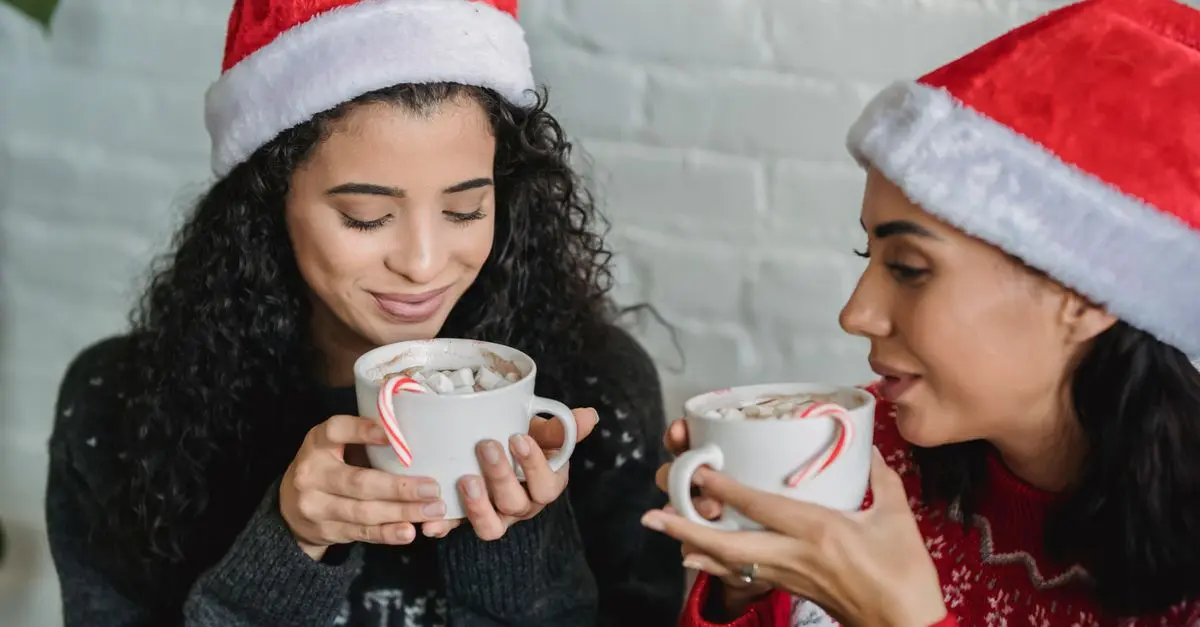 Les 10 Meilleures Recettes de Chocolats Chauds pour Noël