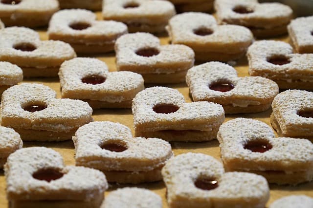 10 Activités Culinaires à Faire avec les Enfants pour Noël